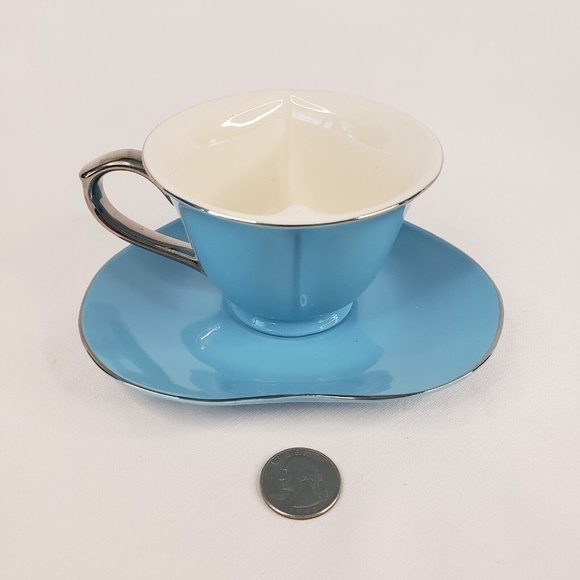 Classic Coffee & Tea Inside Out Heart Shaped Tea Cup + Saucer‎ Blue Silver Rim - Picture 3 of 8